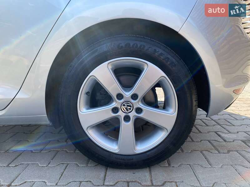 Хэтчбек Volkswagen e-Golf 2015 в Луцке