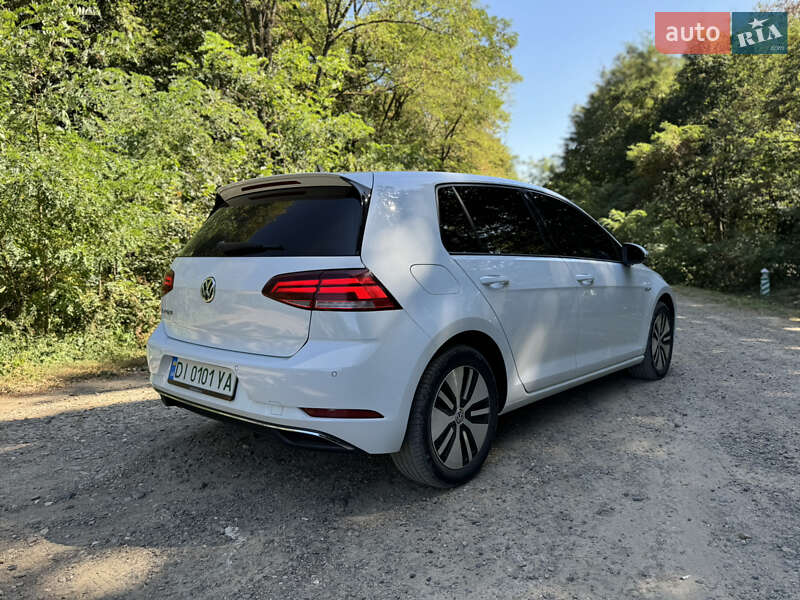 Хетчбек Volkswagen e-Golf 2019 в Чернівцях