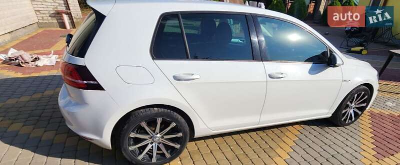 Хетчбек Volkswagen e-Golf 2016 в Львові