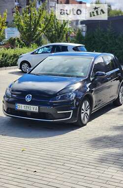 Хетчбек Volkswagen e-Golf 2015 в Ужгороді