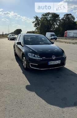 Хэтчбек Volkswagen e-Golf 2019 в 