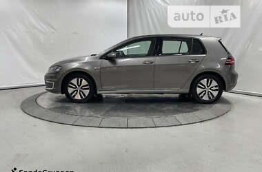 Хэтчбек Volkswagen e-Golf 2015 в 
