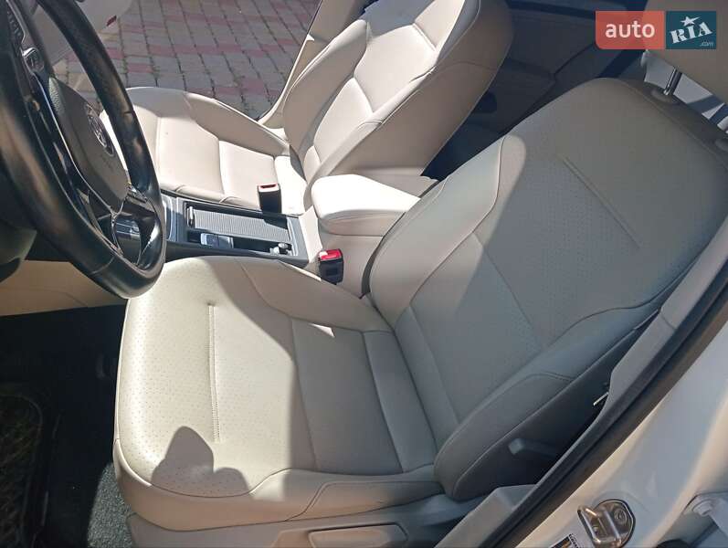 Хетчбек Volkswagen e-Golf 2015 в Одесі