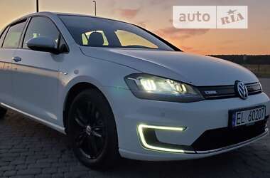 Хетчбек Volkswagen e-Golf 2015 в Радивиліві