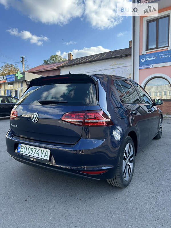 Хетчбек Volkswagen e-Golf 2015 в Козові
