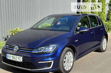Хэтчбек Volkswagen e-Golf 2017 в 
