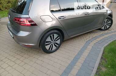 Хэтчбек Volkswagen e-Golf 2015 в Львове