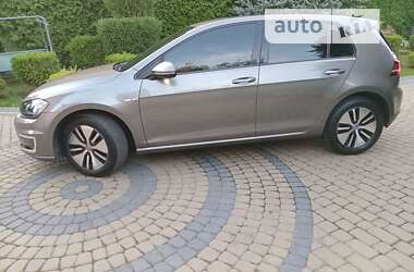 Хэтчбек Volkswagen e-Golf 2015 в Львове