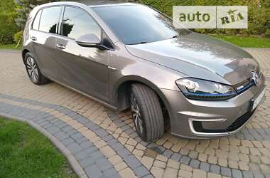 Хэтчбек Volkswagen e-Golf 2015 в Львове