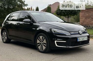 Хэтчбек Volkswagen e-Golf 2014 в Ровно