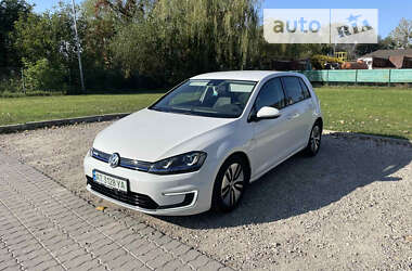 Хетчбек Volkswagen e-Golf 2015 в Івано-Франківську