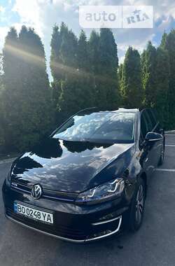 Хетчбек Volkswagen e-Golf 2016 в Тернополі