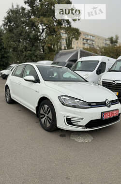 Хэтчбек Volkswagen e-Golf 2020 в Киеве