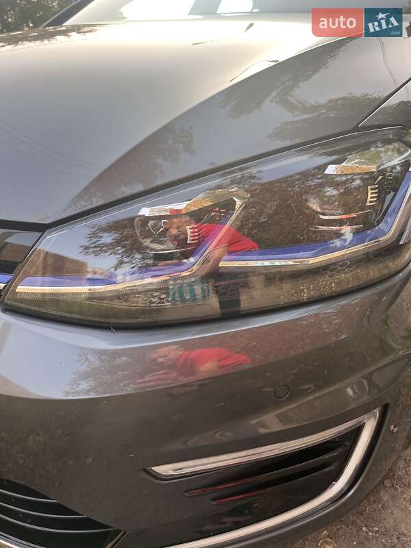 Хетчбек Volkswagen e-Golf 2019 в Запоріжжі