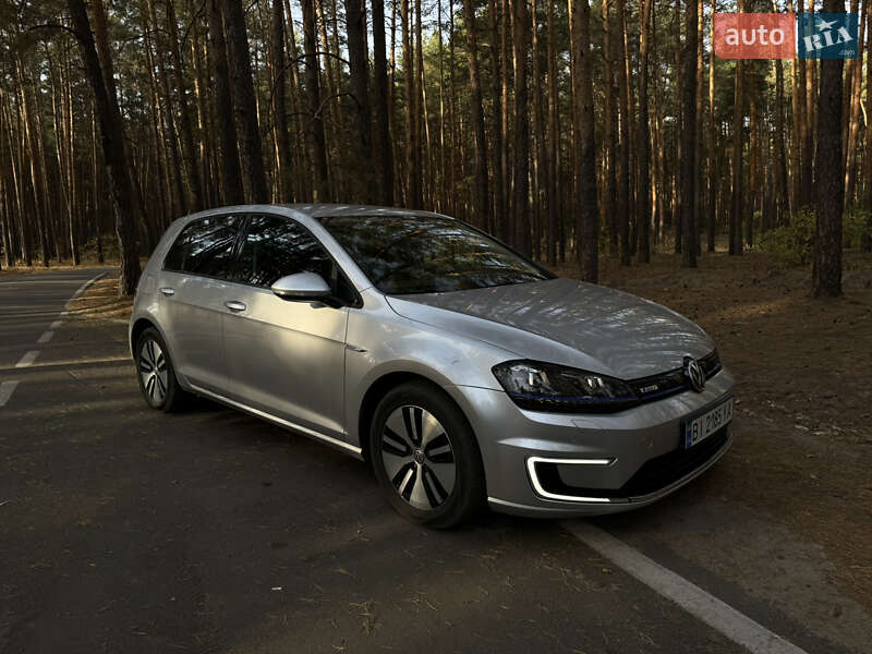 Хетчбек Volkswagen e-Golf 2016 в Полтаві