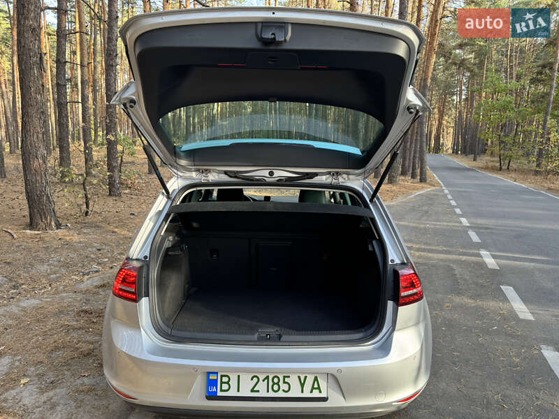 Хетчбек Volkswagen e-Golf 2016 в Полтаві