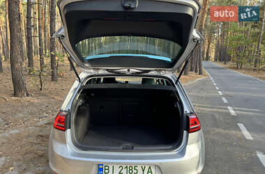 Хэтчбек Volkswagen e-Golf 2016 в 