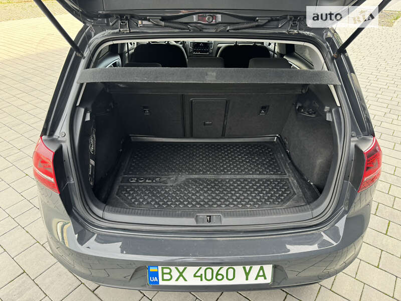 Хэтчбек Volkswagen e-Golf 2015 в Хмельницком