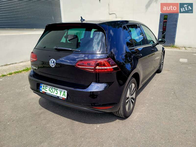 Хетчбек Volkswagen e-Golf 2014 в Дніпрі