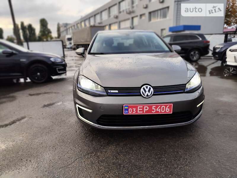 Хетчбек Volkswagen e-Golf 2015 в Києві