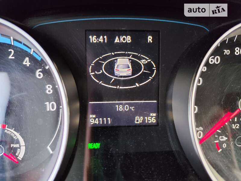 Хетчбек Volkswagen e-Golf 2015 в Києві