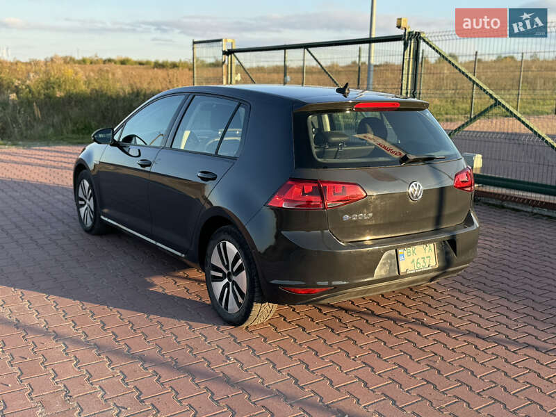 Хэтчбек Volkswagen e-Golf 2016 в Ровно