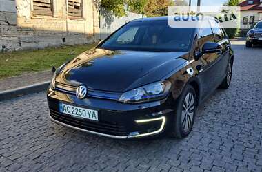 Хетчбек Volkswagen e-Golf 2016 в Луцьку