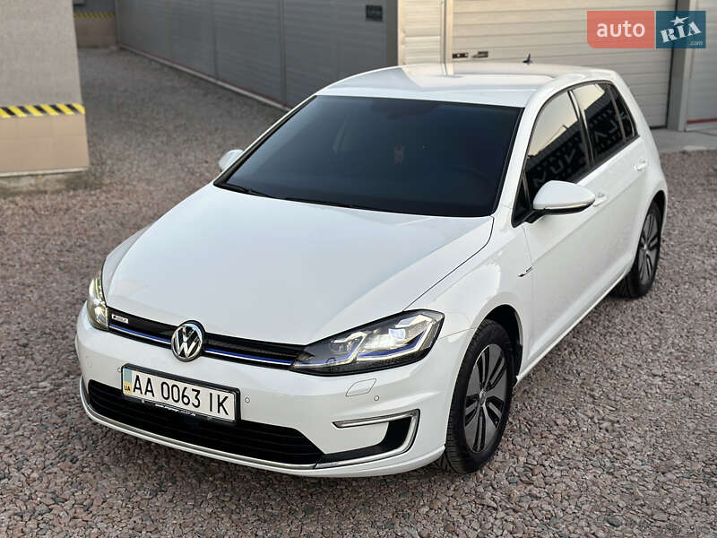 Хетчбек Volkswagen e-Golf 2018 в Києві