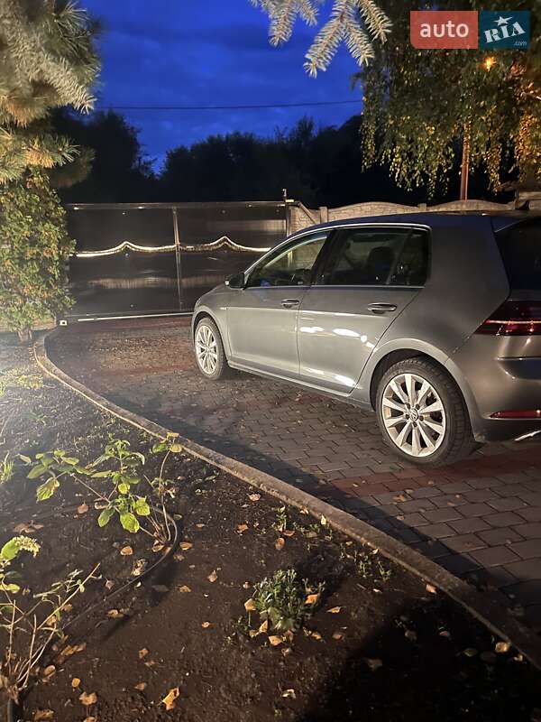 Хетчбек Volkswagen e-Golf 2019 в Запоріжжі