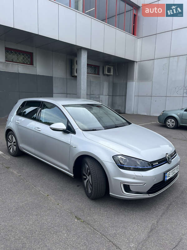 Хэтчбек Volkswagen e-Golf 2016 в Кривом Роге