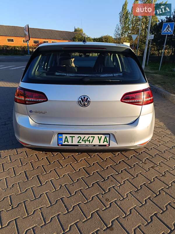 Хетчбек Volkswagen e-Golf 2016 в Косові