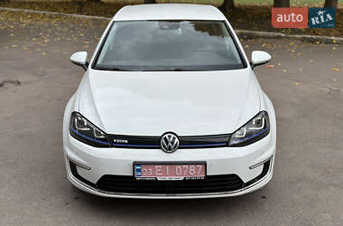 Хетчбек Volkswagen e-Golf 2015 в Рівному