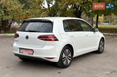 Хетчбек Volkswagen e-Golf 2015 в Рівному