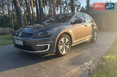Хэтчбек Volkswagen e-Golf 2014 в 