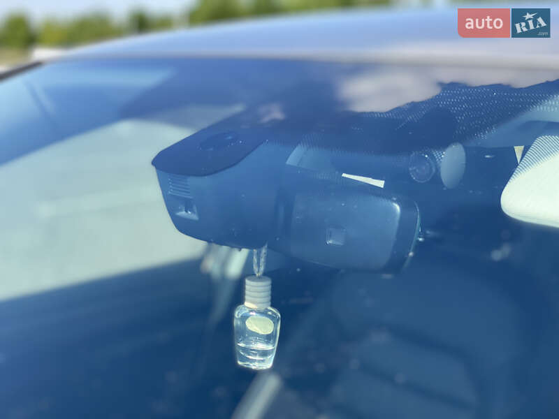 Хэтчбек Volkswagen e-Golf 2017 в Днепре фото 13 Хэтчбек Volkswagen e-Golf 2017 в Днепре