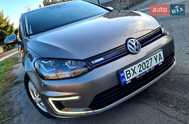 Хэтчбек Volkswagen e-Golf 2015 в Хмельницком