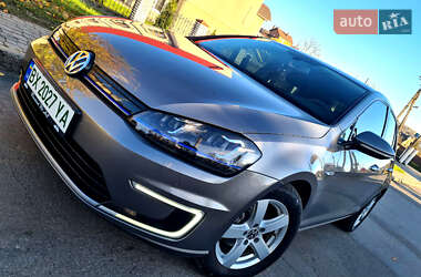 Хэтчбек Volkswagen e-Golf 2015 в Хмельницком