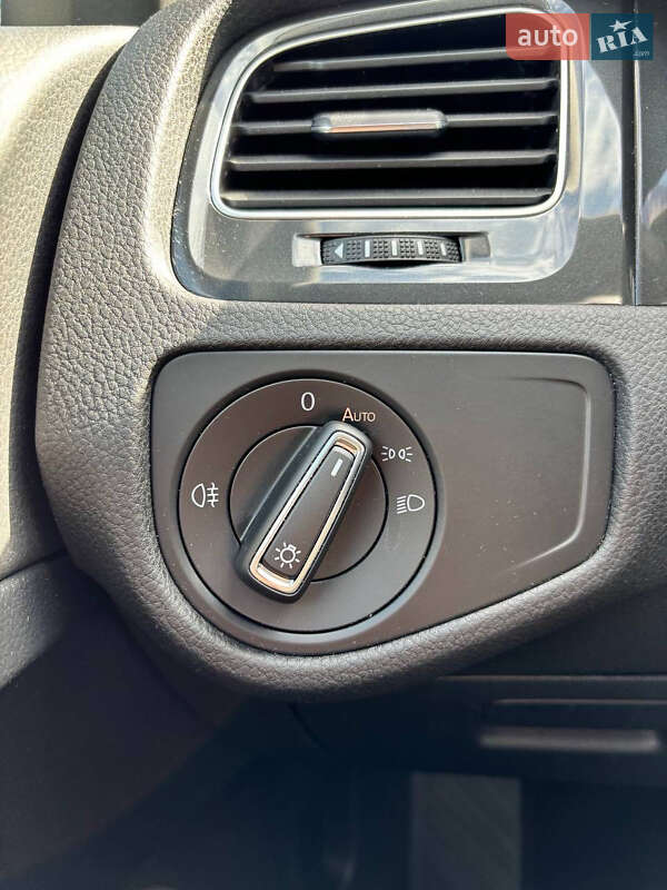 Хетчбек Volkswagen e-Golf 2018 в Ужгороді