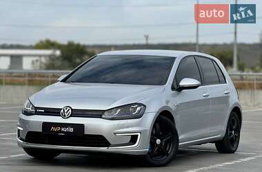 Хэтчбек Volkswagen e-Golf 2016 в Киеве