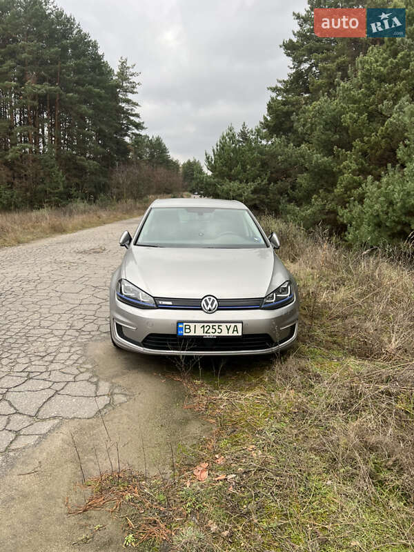 Хетчбек Volkswagen e-Golf 2016 в Кременчуці