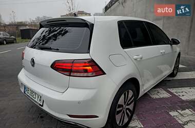Хэтчбек Volkswagen e-Golf 2019 в 