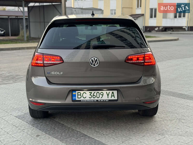 Хетчбек Volkswagen e-Golf 2015 в Сокалі
