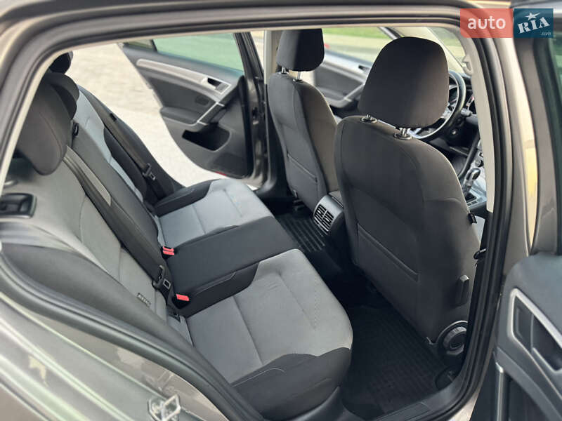 Хетчбек Volkswagen e-Golf 2015 в Сокалі