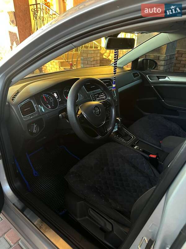 Хетчбек Volkswagen e-Golf 2016 в Миколаєві