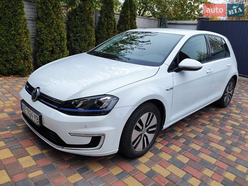 Хетчбек Volkswagen e-Golf 2015 в Кривому Розі