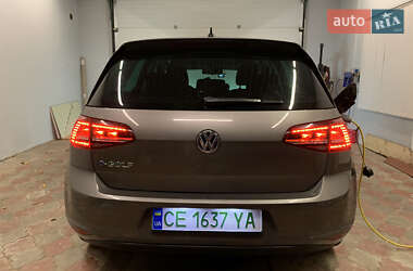 Хэтчбек Volkswagen e-Golf 2015 в Черновцах