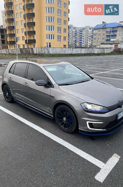 Хетчбек Volkswagen e-Golf 2015 в Кам'янець-Подільському