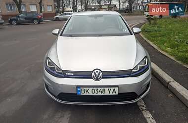 Хэтчбек Volkswagen e-Golf 2015 в Ровно