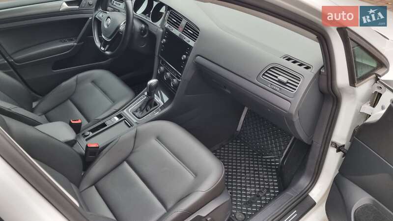 Хэтчбек Volkswagen e-Golf 2020 в Василькове