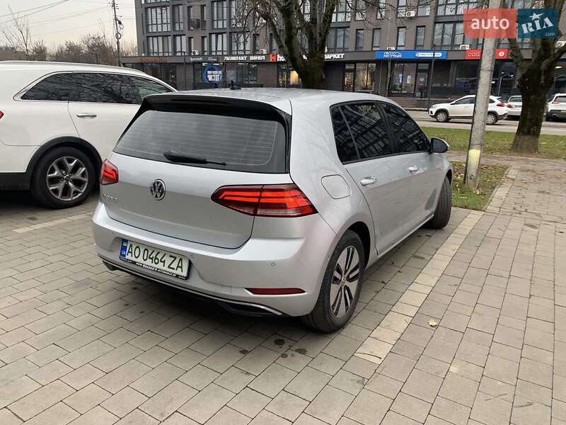 Хэтчбек Volkswagen e-Golf 2018 в Ужгороде